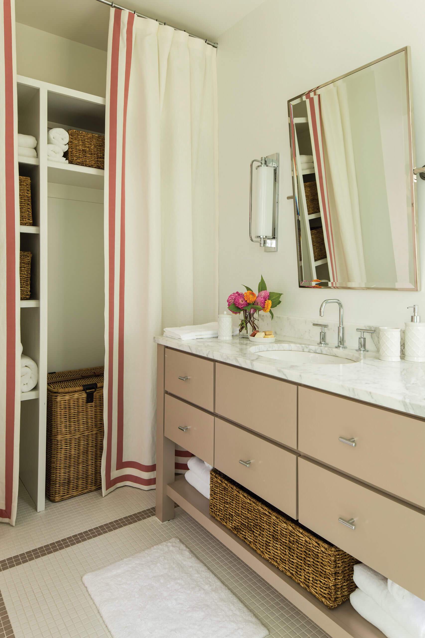 2014 Palmetto Bluff Idea House. Upstairs Girls bathroom overall2014 Palmetto Bluff Idea House. Upstairs girls room2014 Palmetto Bluff Idea House. Upstairs girls bathroom